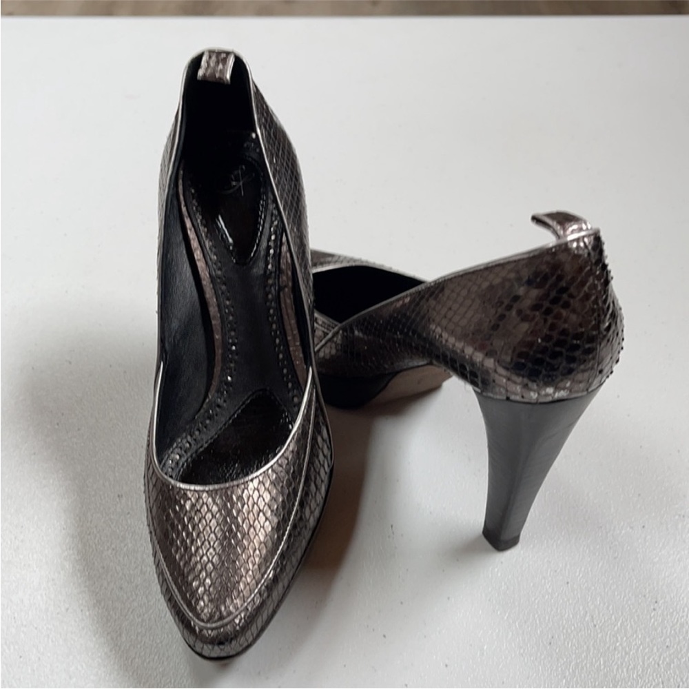 Proenza schouler women’s designer gray silver metallic snakeskin heels